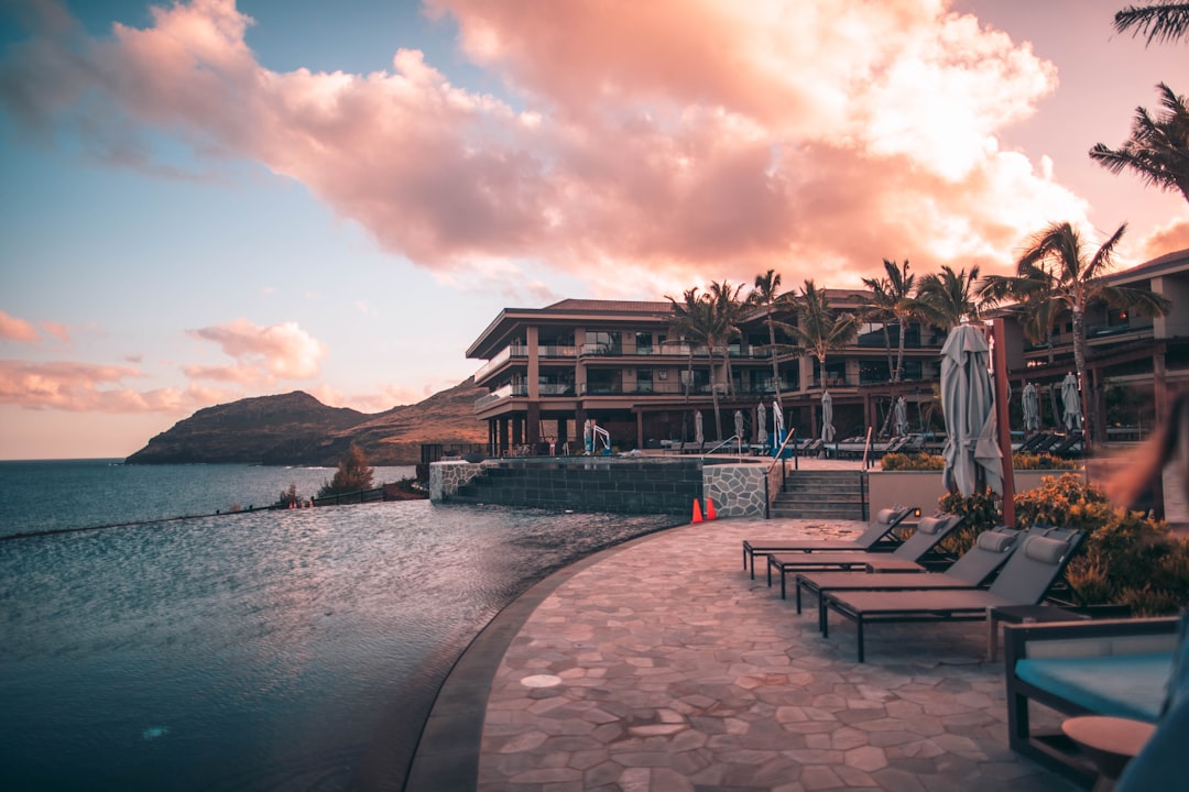 How to Choose a Hotel for Couples and Romantic Trips: The Sophisticated Traveler’s Guide