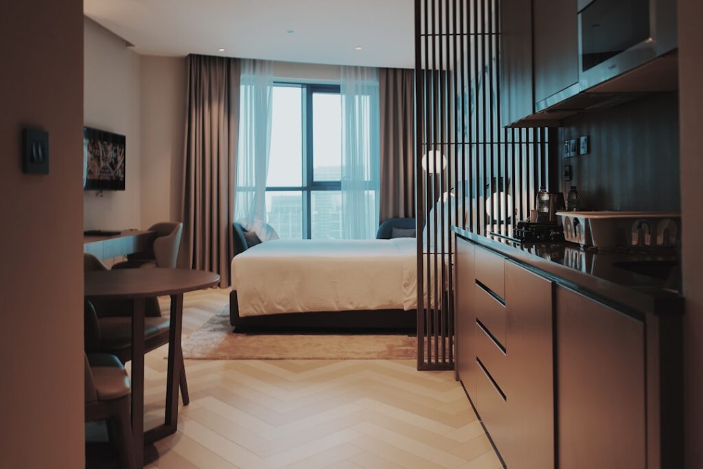 1. Full Kitchen vs. Kitchenette Configurations