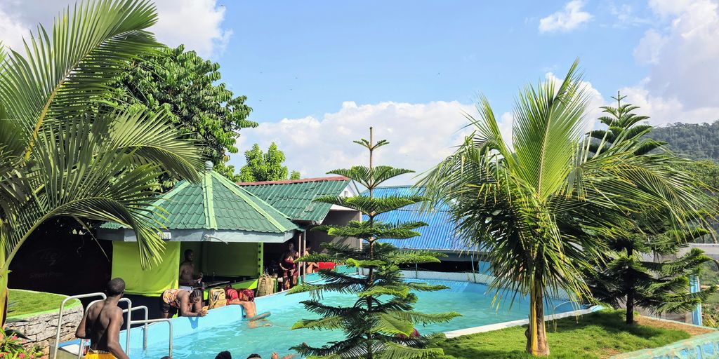 2. À La Carte Resort Pricing