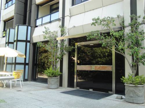 3. Golf Towers Hotel Apartments