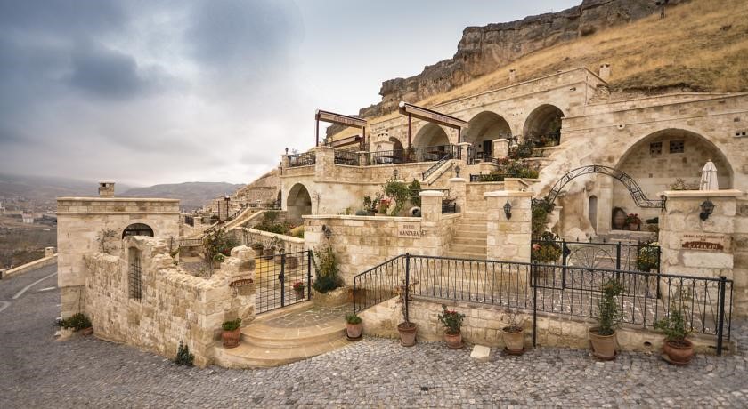 6. Kayakapi Premium Caves