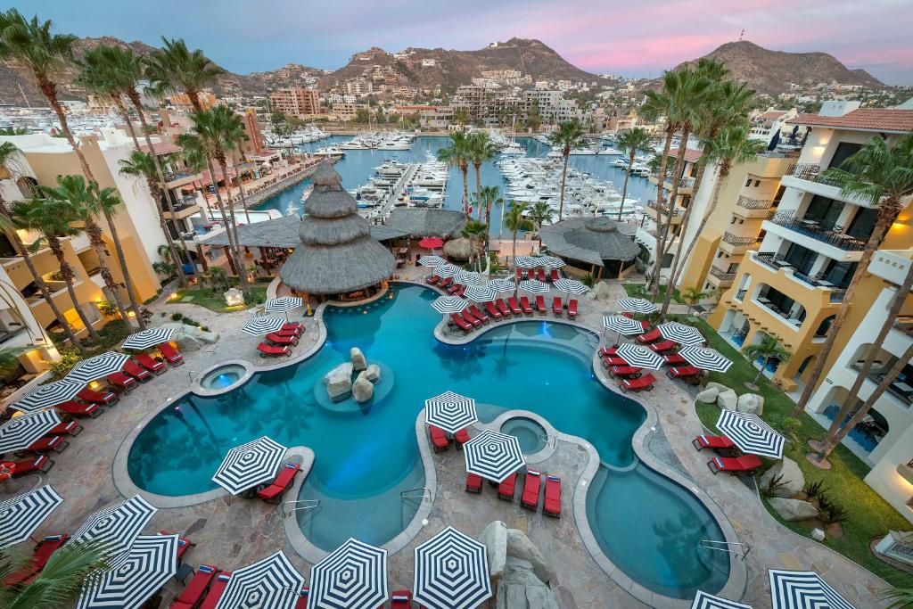 Resort Properties: All-Inclusive Versus À La Carte