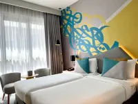 Top 5 Budget Hotel Categories Near Gold Souk